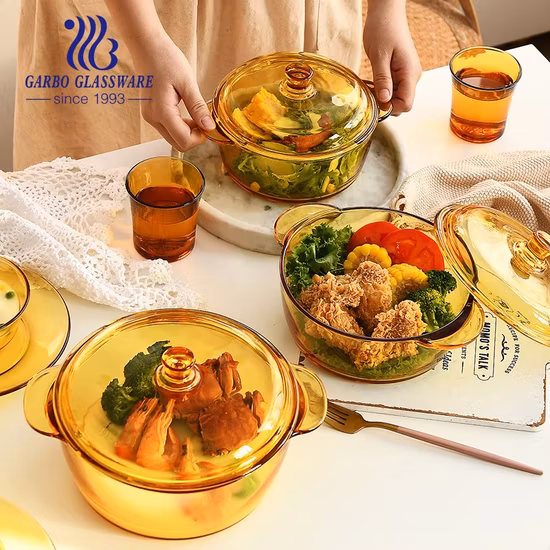 Caçarola de vidro borossilicato de cor âmbar 1050ml com tampa